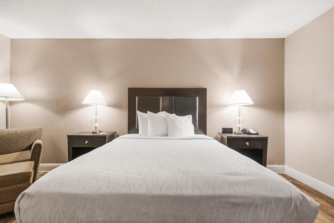 Sutter Inn Yuba City Exterior foto